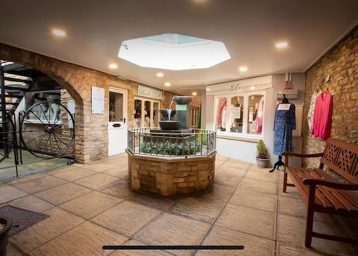 Central Stow Bakehouse Flat